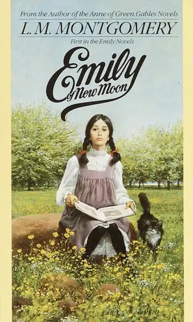 Emily of New Moon - Paperback